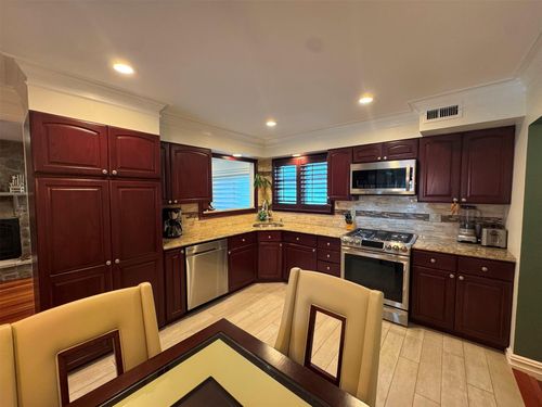 57 Sarah Dr, Lake Grove, NY, 11755-2219 | Card Image