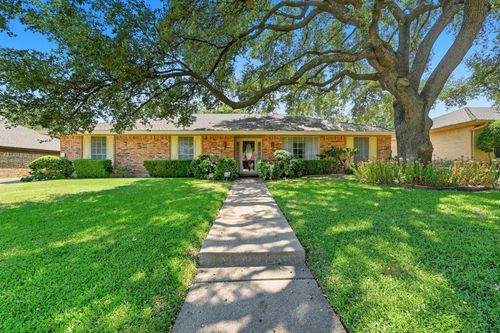 4713 Foxfire Way, Fort Worth, TX, 76133-6120 | Card Image