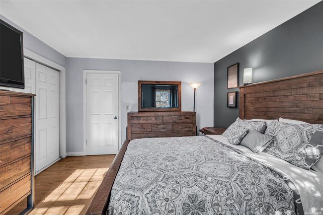 23 E Woodside Ave, House other with 4 bedrooms, 1 bathrooms and null parking in Patchogue NY | Image 17