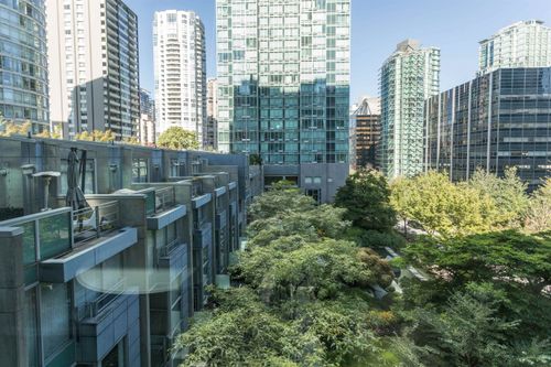1270 Robson Street - Robson Gardens, Vancouver MLS® Sold History