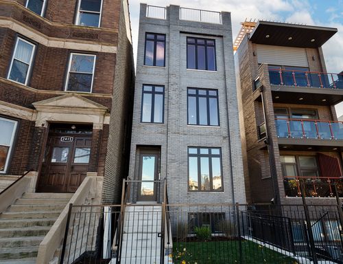 3-2417 W Walton St, CHICAGO, IL, 60622-4615 | Card Image