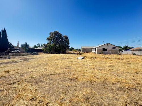 12574 Avenue 408, Cutler, CA, 93615-2061 | Card Image