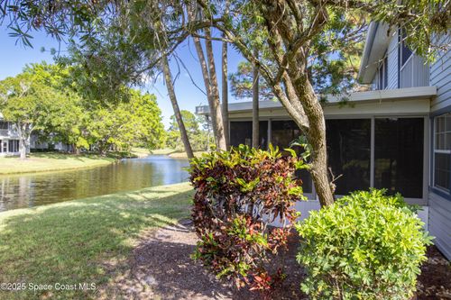 1-221-4870 Lake Waterford Way W, Melbourne, FL, 32901-8451 | Card Image