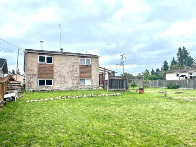 5044 50 St, House other with 4 bedrooms, 2 bathrooms and 4 parking in Islay AB | Image 13