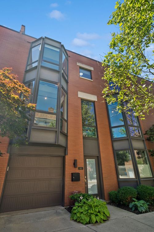 453 W Blackhawk St, Chicago, IL, 60610-1158 | Card Image