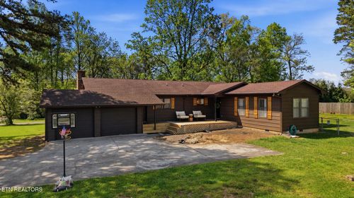 227 Leniz Dr, Maryville, TN, 37803-6113 | Card Image