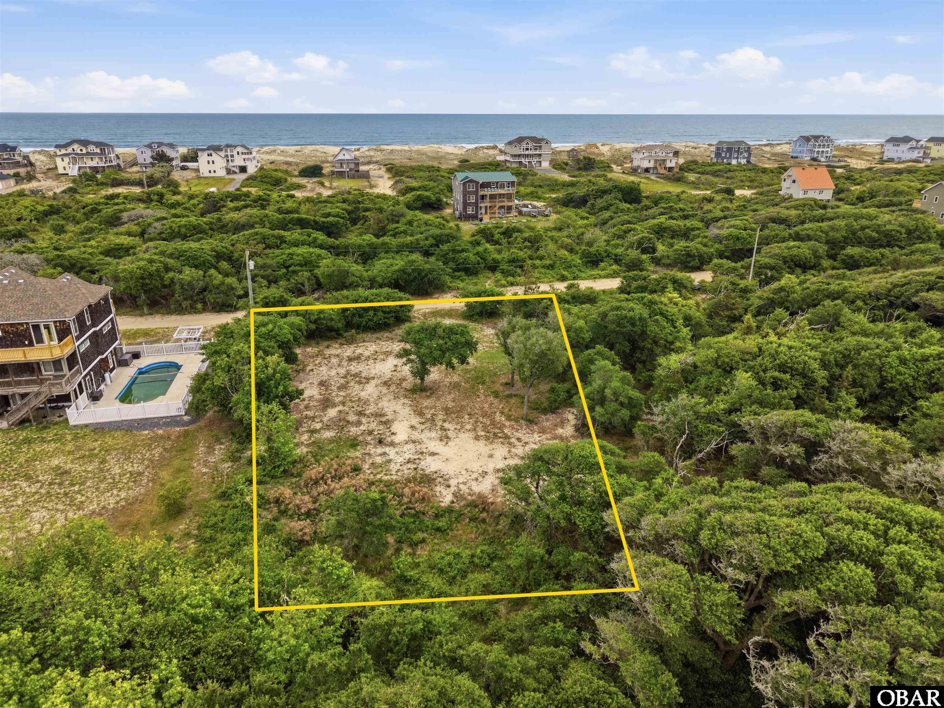 Land in Corolla