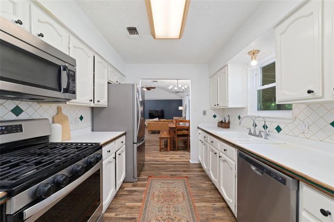 3543 Acorn Springs Ln, House other with 3 bedrooms, 2 bathrooms and 2 parking in Spring TX | Image 10
