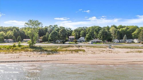 6885 N Us Highway 23, Oscoda, MI, 48750-9739 | Card Image