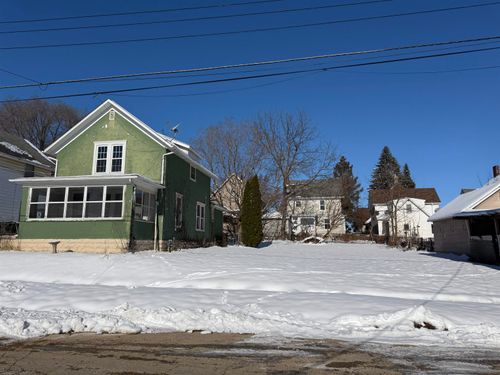 816 W Pleasant St, Freeport, IL, 61032-4927 | Card Image