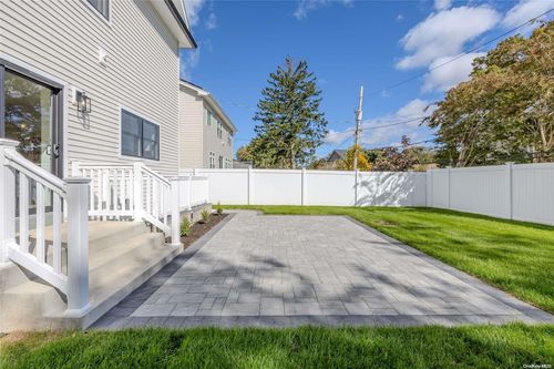 14 Marlboro Pl, Bellmore, NY, 11710-3542 | Card Image