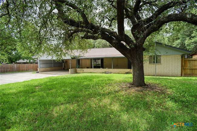 1705 Neuman St, House other with 4 bedrooms, 3 bathrooms and null parking in Gonzales TX | Image 37