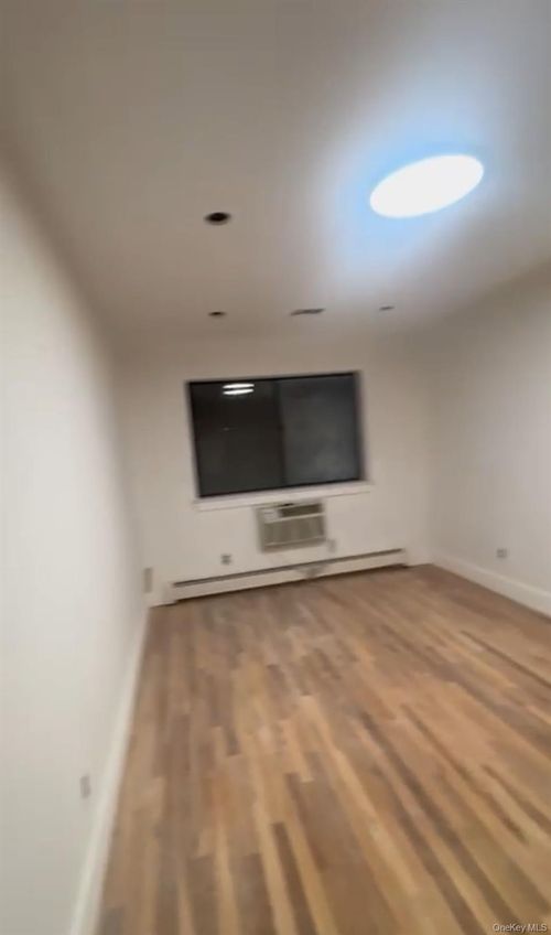 3-94-28 53 Avenue, New York, NY, 11373 | Card Image