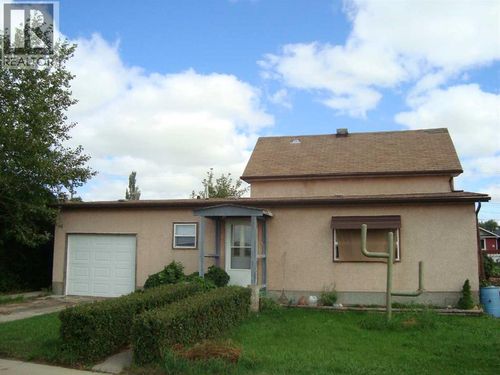 114 School Rd, Trochu, AB, T0M2C0 | Card Image