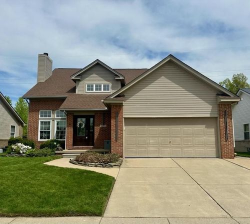 24864 Christina Dr, Flat Rock, MI, 48134-9174 | Card Image