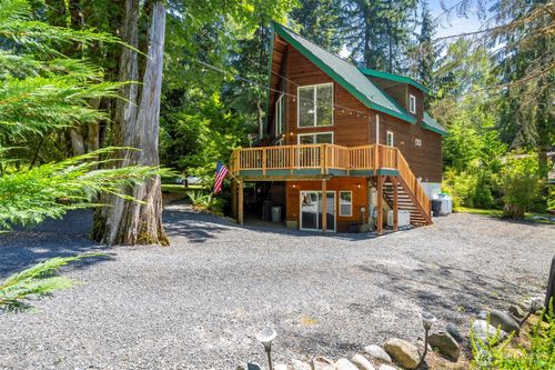 7561 Olsen Dr, Deming, WA, 98244-9610 | Card Image