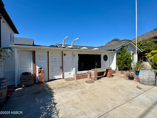 304 Windward Ave, Pismo Beach, CA, 93449-2077 | Card Image