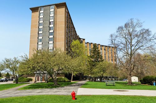 1022-1 Renaissance Pl, Palatine, IL, 60067-3640 | Card Image