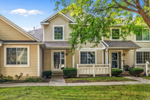 27-9435 Greenspire Dr, West Des Moines, IA, 50266-1557 | Card Image