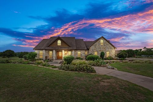 200 Ranchcrest Rd, Lorena, TX, 76655-3352 | Card Image