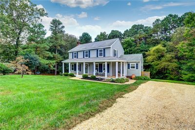 Front of Structure & Driveway | Image 3