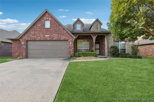 2008 W 119th Street S, Jenks, OK, 74037 | Card Image