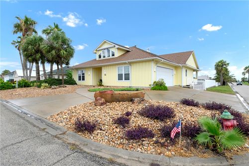 100 Dolphin Ct, Aransas Pass, TX, 78336-1830 | Card Image