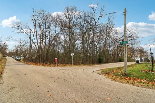 22771 E Lake Park Ave, Round Lake Beach, IL, 60073 | Card Image