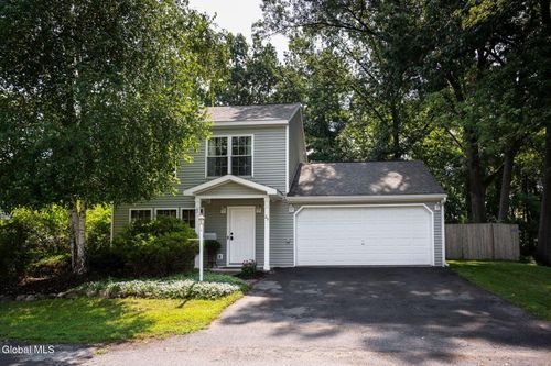 29 Henry St, Glens Falls, NY, 12801-4407 | Card Image