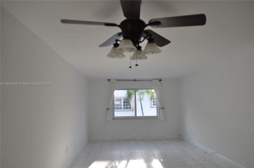 apt-204e-251 Galen Dr, Key Biscayne, FL, 33149-2120 | Card Image