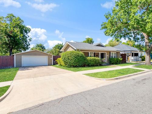 3024 Purington Ave, Fort Worth, TX, 76103-2413 | Card Image