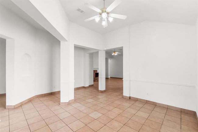19311 Twin Buttes Dr, House other with 4 bedrooms, 2 bathrooms and 2 parking in Tomball TX | Image 7