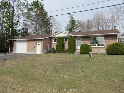 7 Martin St, Chalk River, ON, K0J1J0 | Card Image