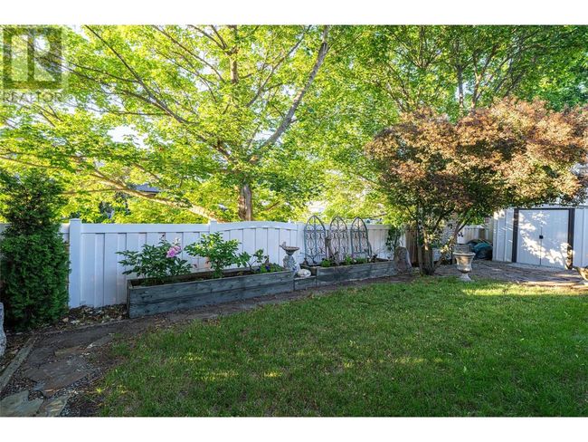 13 - 6688 Tronson Rd, House other with 3 bedrooms, 2 bathrooms and 1 parking in Vernon BC | Image 32