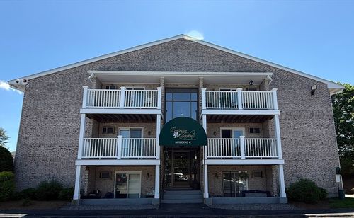 19c-200 Manning St, Hudson, MA, 01749-1033 | Card Image