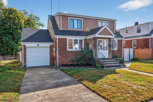 220 Hillman Dr, Elmwood Park, NJ, 07407-1345 | Card Image