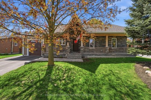 178 Parkview Cres, Newmarket, ON, L3Y2C8 | Card Image