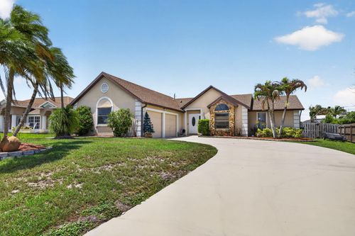 437 Se Nome Dr, Port St. Lucie, FL, 34984-8902 | Card Image