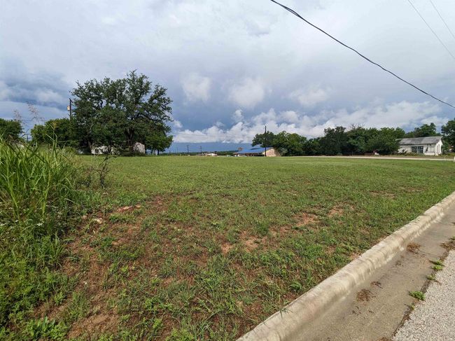 1602 S Chestnut St, Home with 0 bedrooms, 0 bathrooms and null parking in Lampasas TX | Image 4