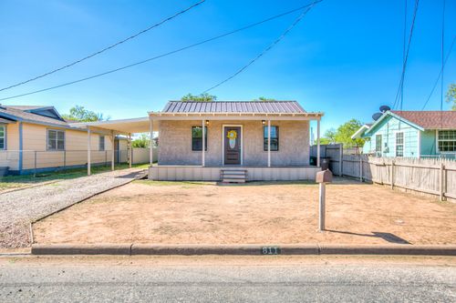 811 San Jacinto St, San Angelo, TX, 76903-9230 | Card Image