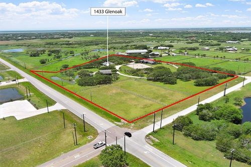 1433 Glenoak Dr, Corpus Christi, TX, 78418-8916 | Card Image