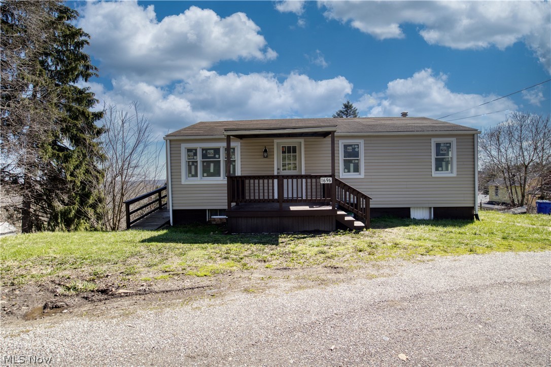 1696 Jennings Avenue, Inactive in East Liverpool Zoocasa