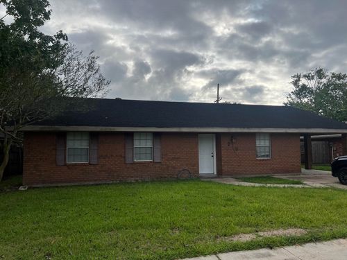 209 S Moss Dr, Houma, LA, 70360-3937 | Card Image
