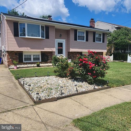 309 Oakland Ave, Bellmawr, NJ, 08031-2709 | Card Image