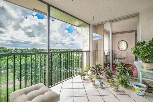 apt-805-3910 Inverrary Blvd, Lauderhill, FL, 33319-4333 | Card Image