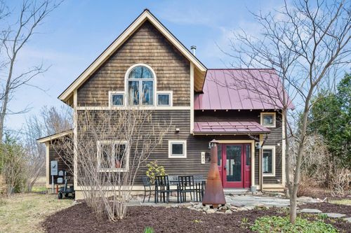 543 Ten Stones Cir, Charlotte, VT, 05445-9671 | Card Image