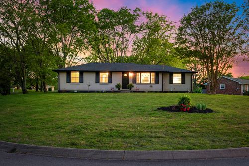 165 Chippendale Dr, Hendersonville, TN, 37075-3226 | Card Image