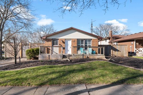 7451 Green Boughs Rd, Niagara Falls, ON, L2J3Y8 | Card Image