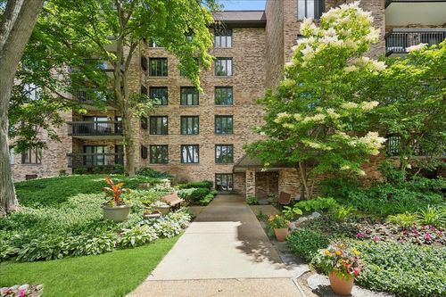 201-3741 Mission Hills Rd, Northbrook, IL, 60062-5747 | Card Image
