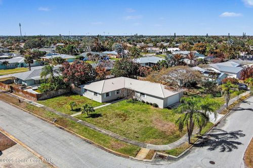 400 Maria Dr, Satellite Beach, FL, 32937-3427 | Card Image